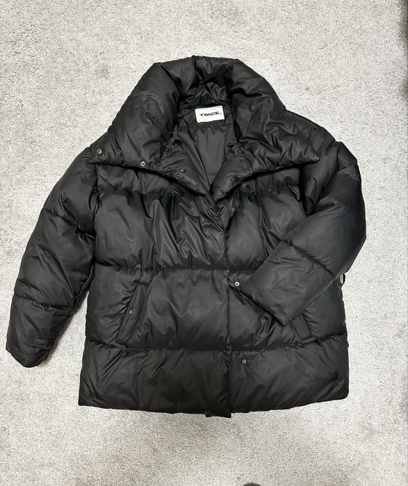 Продам пуховик Twice