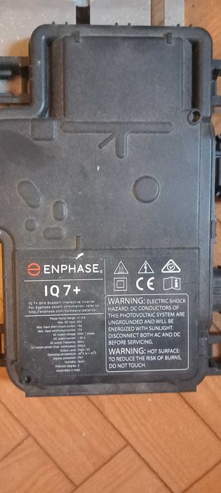 Microinversores enphase Ik 7+