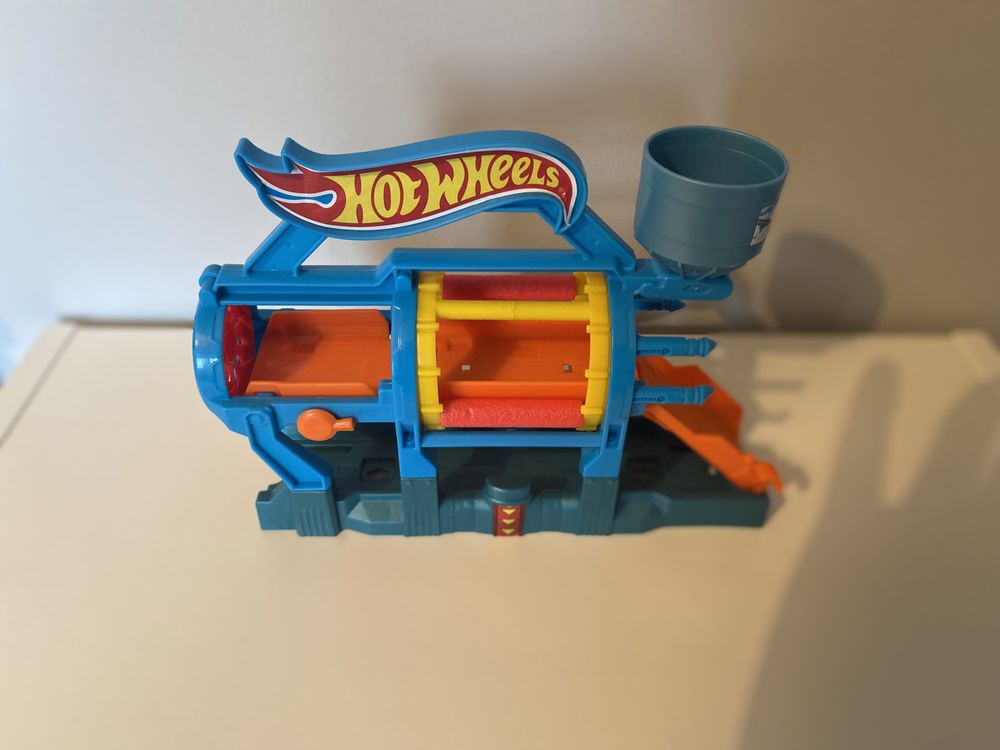 hot wheels city myjnia samochodowa turbomyjnia