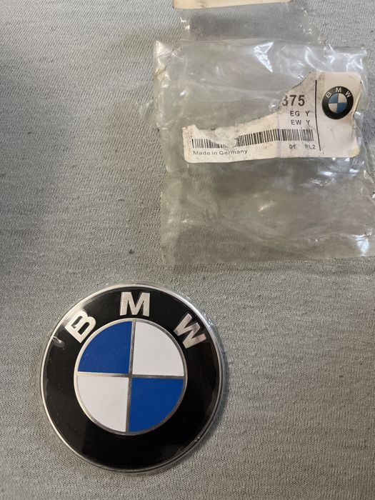 znaczek bmw tył.