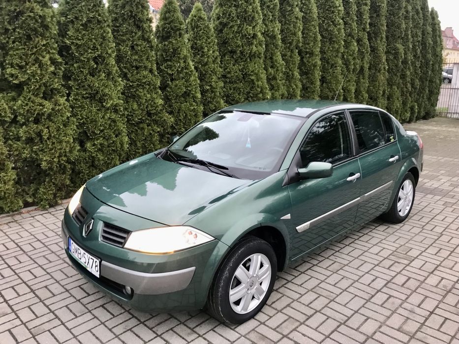 Renault Megane 1,6 Benzyna. 2 komolety kół