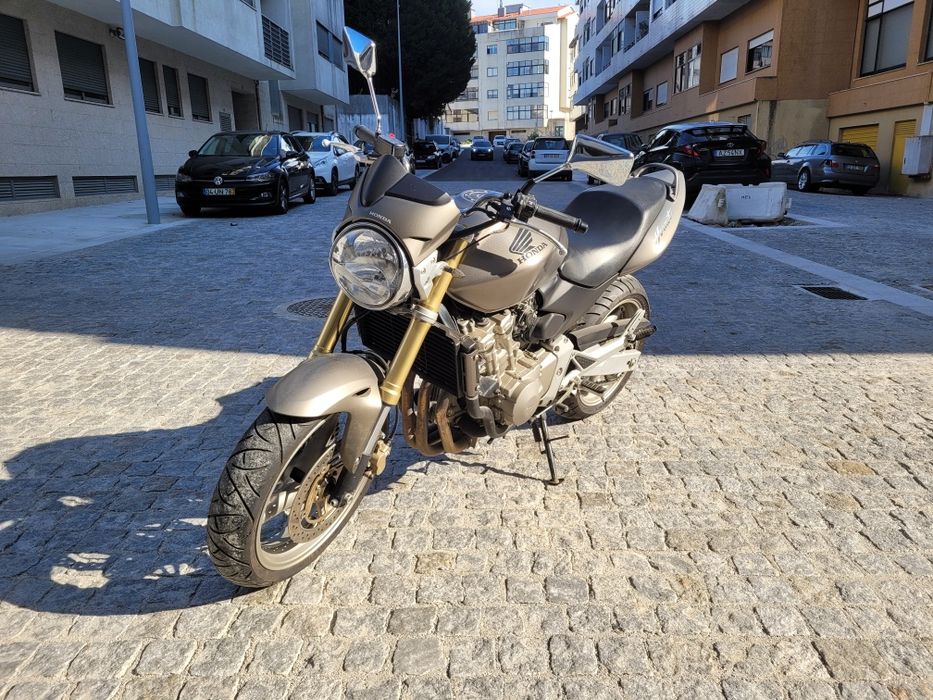 Hornet 600 como nova  2006 poucos kms