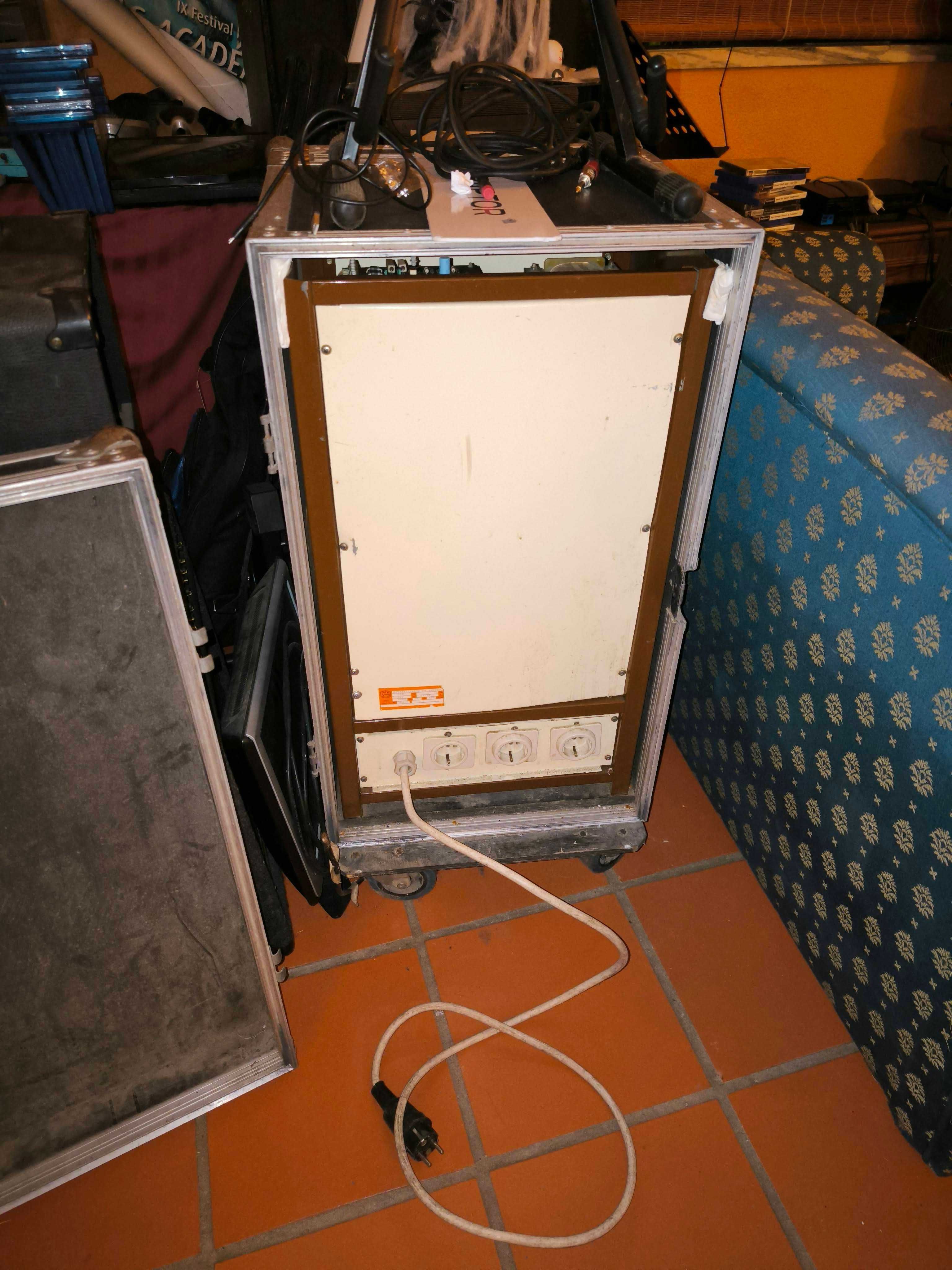 Estabilizador de tensão AVR Old School 4KVA p/equipamento audio