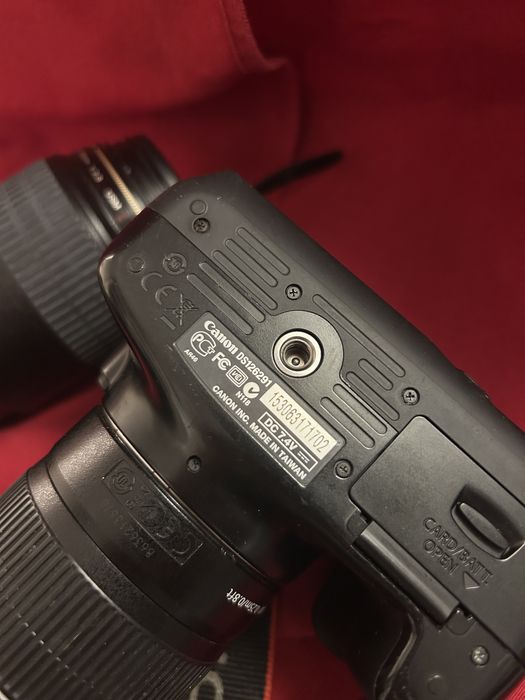 Máquina fotográfica Canon EOS 1100D Kit completo 2 lentes e acessórios