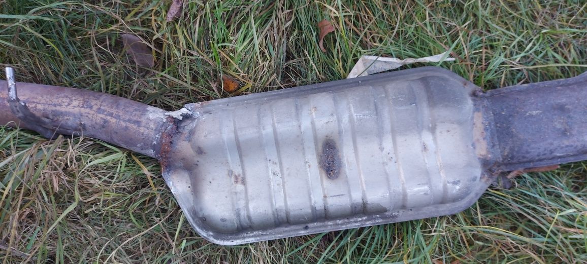 Tlumik srodkowy układ wydechowy bmw e60 m54 n52