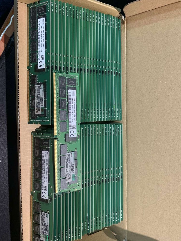 Оперативна пам'ять Samsung  16Gb і 32gb DDR4 для серверів опт гурт