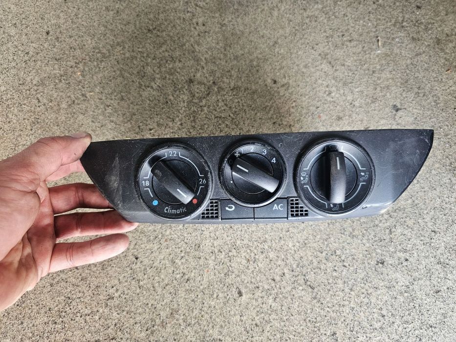 Panel sterowania klimatyzacji 6Q0820045G Volkswagen Polo 9N