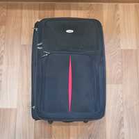 Тканевый чемодан средний на 2 колесах черный