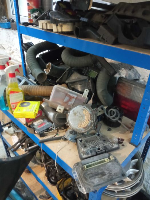 Pozostałości części Polonez Plus