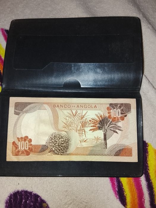 Nota de 100 escudos Angola 1972