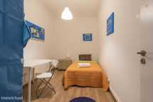 54380 - Quarto com cama de solteiro em...