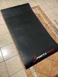 Mata ochronna Sportstech pod sprzęt fitness