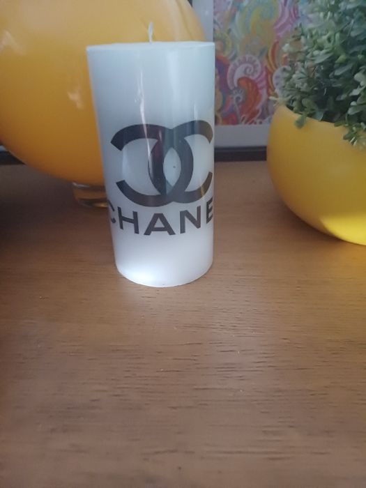 Vende se Vela com logo