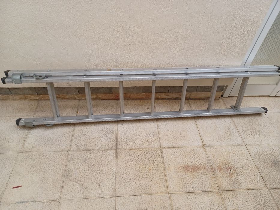 Escada em alumínio 4metros