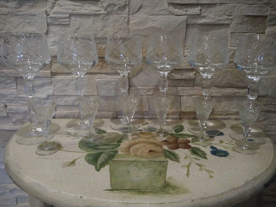 Zestaw pięknych kryształów w idealnym stanie cena za całość