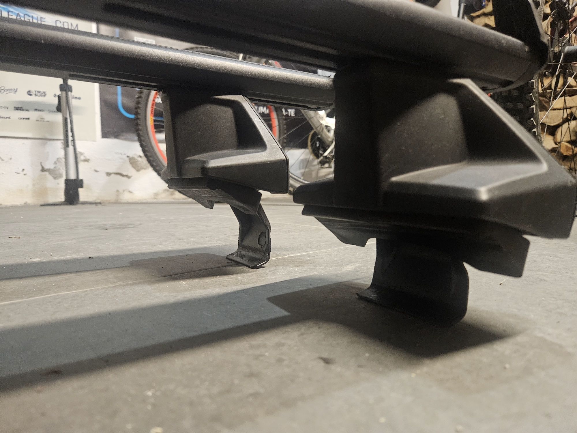 4. Pes de fixação THULE Evo Clamp 710500