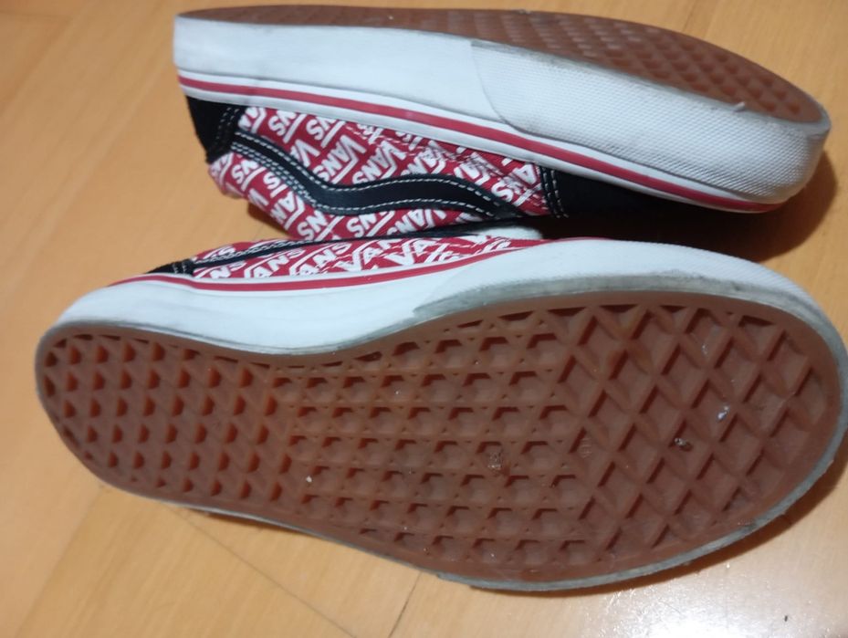 Sapatilhas Vans tamanho 34
