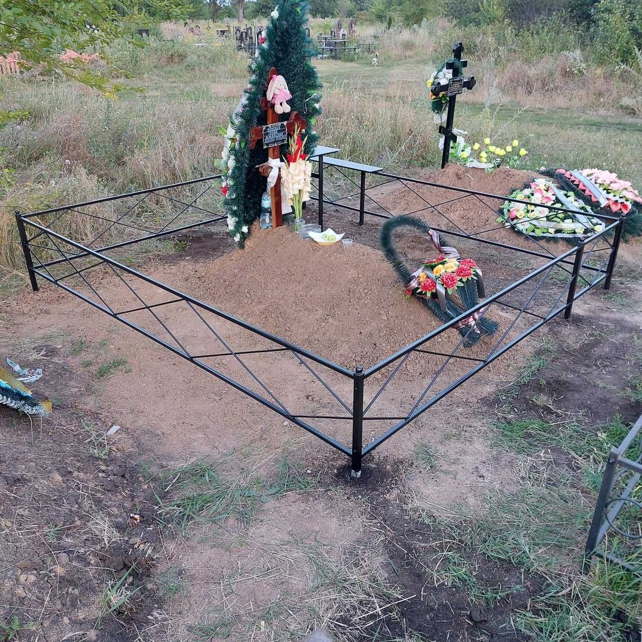 Оградки из металла на кладбище недорого и качественно