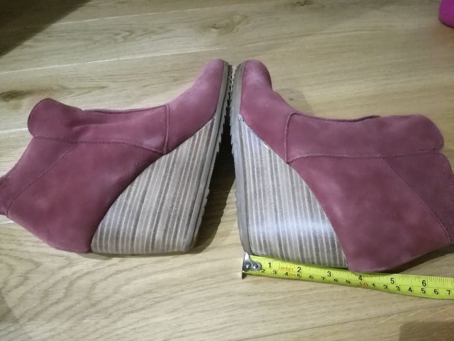 Botki Esprit welur na koturnie, rozm 40 / 41