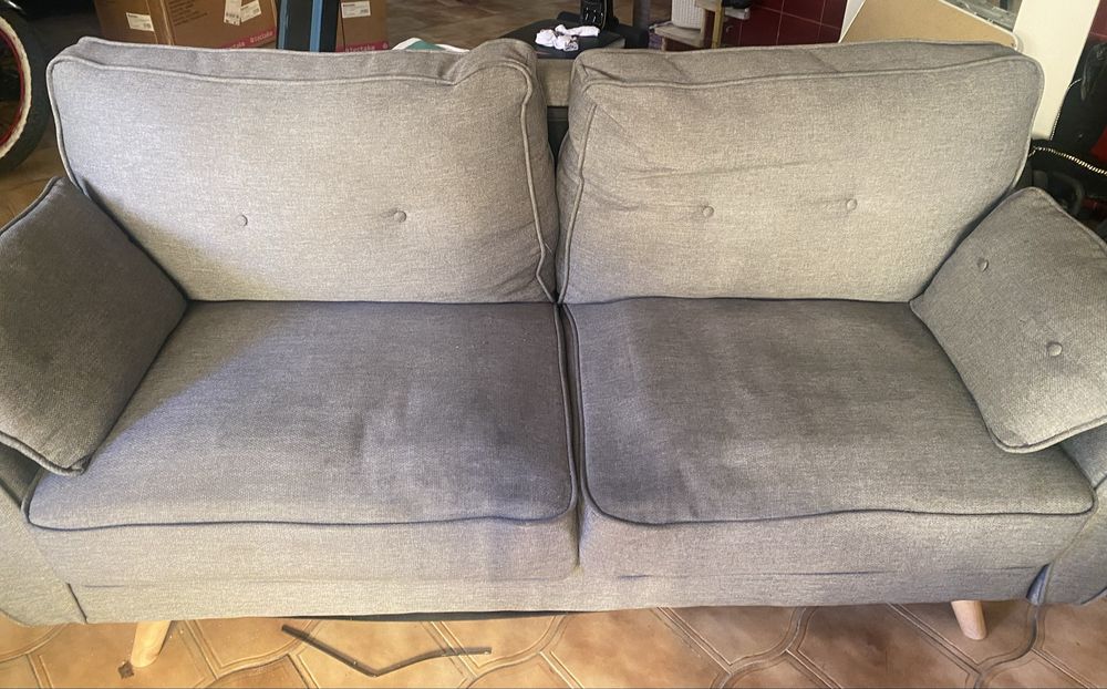 Vendo 3 sofas boa qualidade barato.