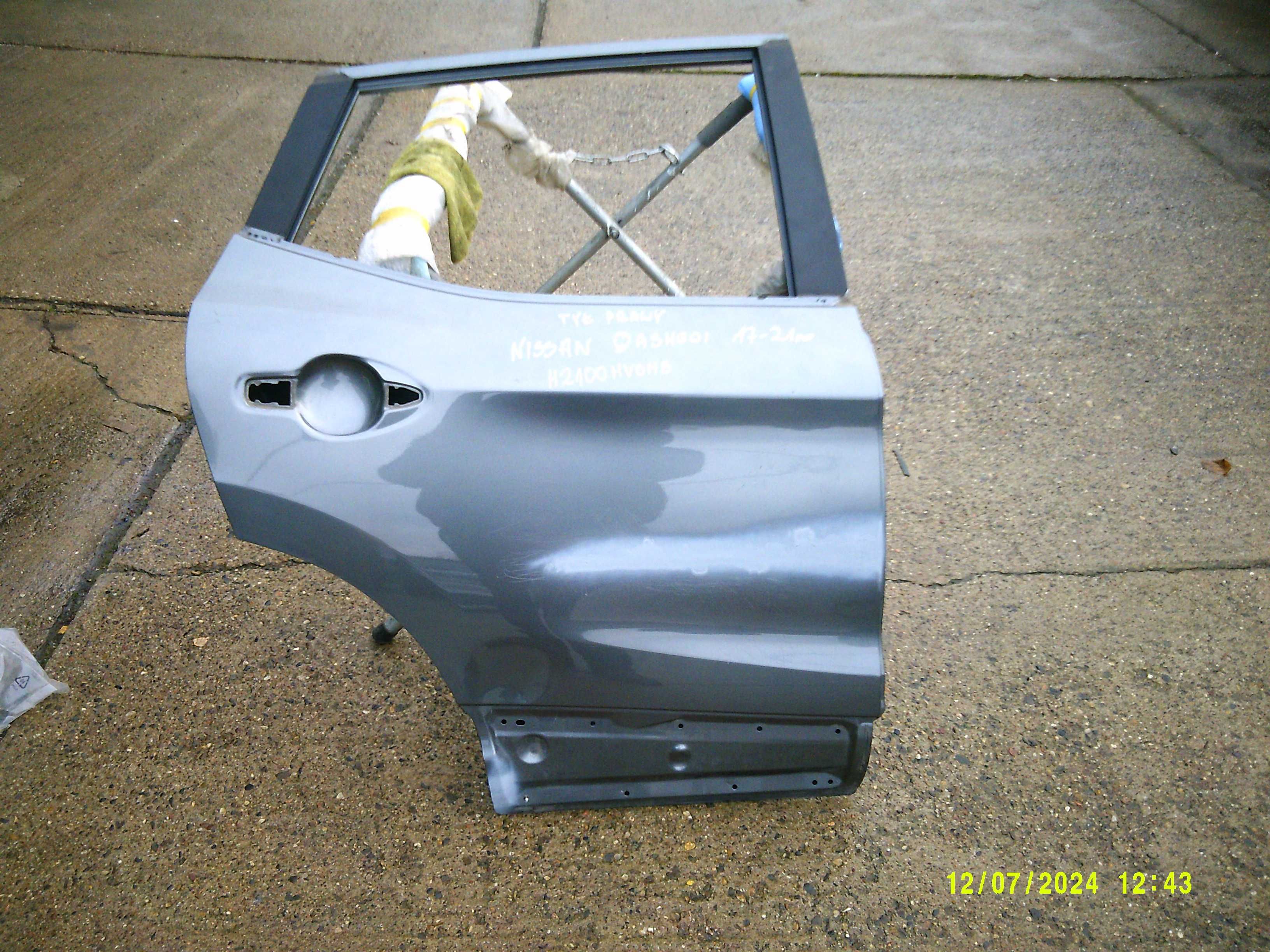Drzwi tylne prawe Nissan Qashqai  17-21r.