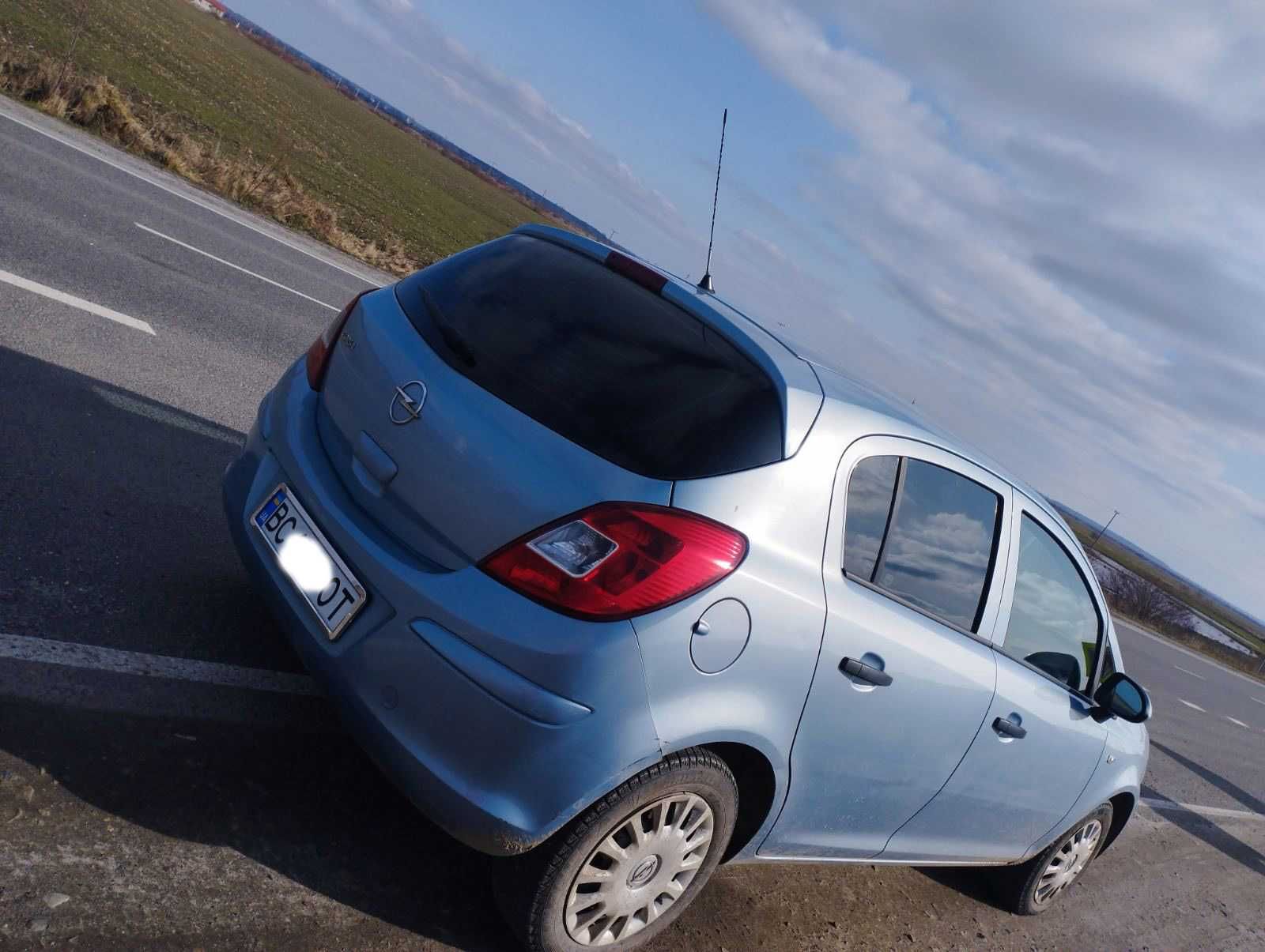 Авто Opel Corsa 2009