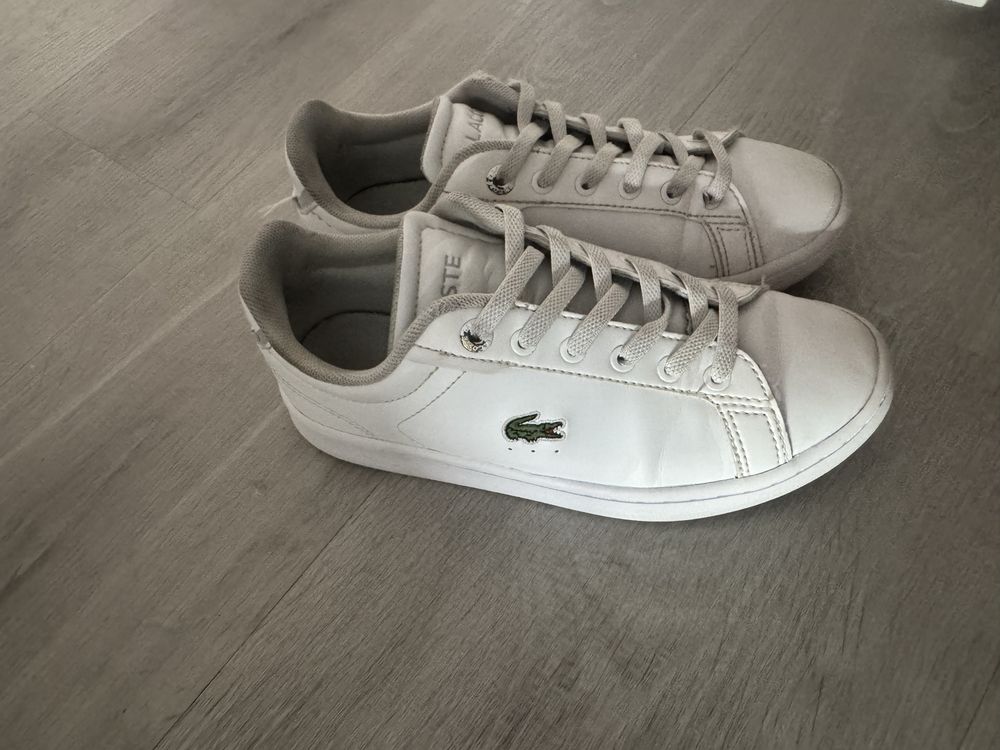 Tenis semi novos