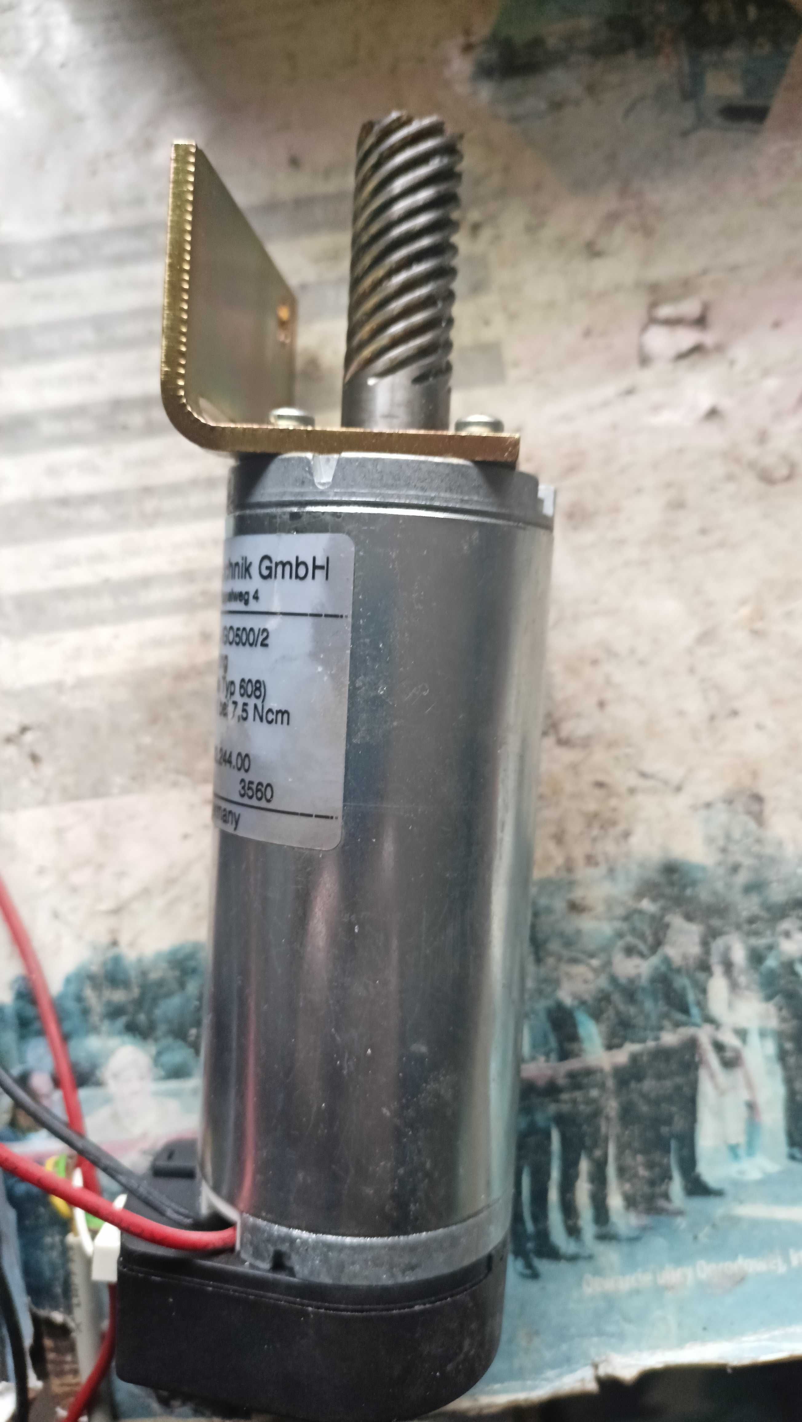 Silnik Kaehlig KAG M42X40/I 24V 2900obr