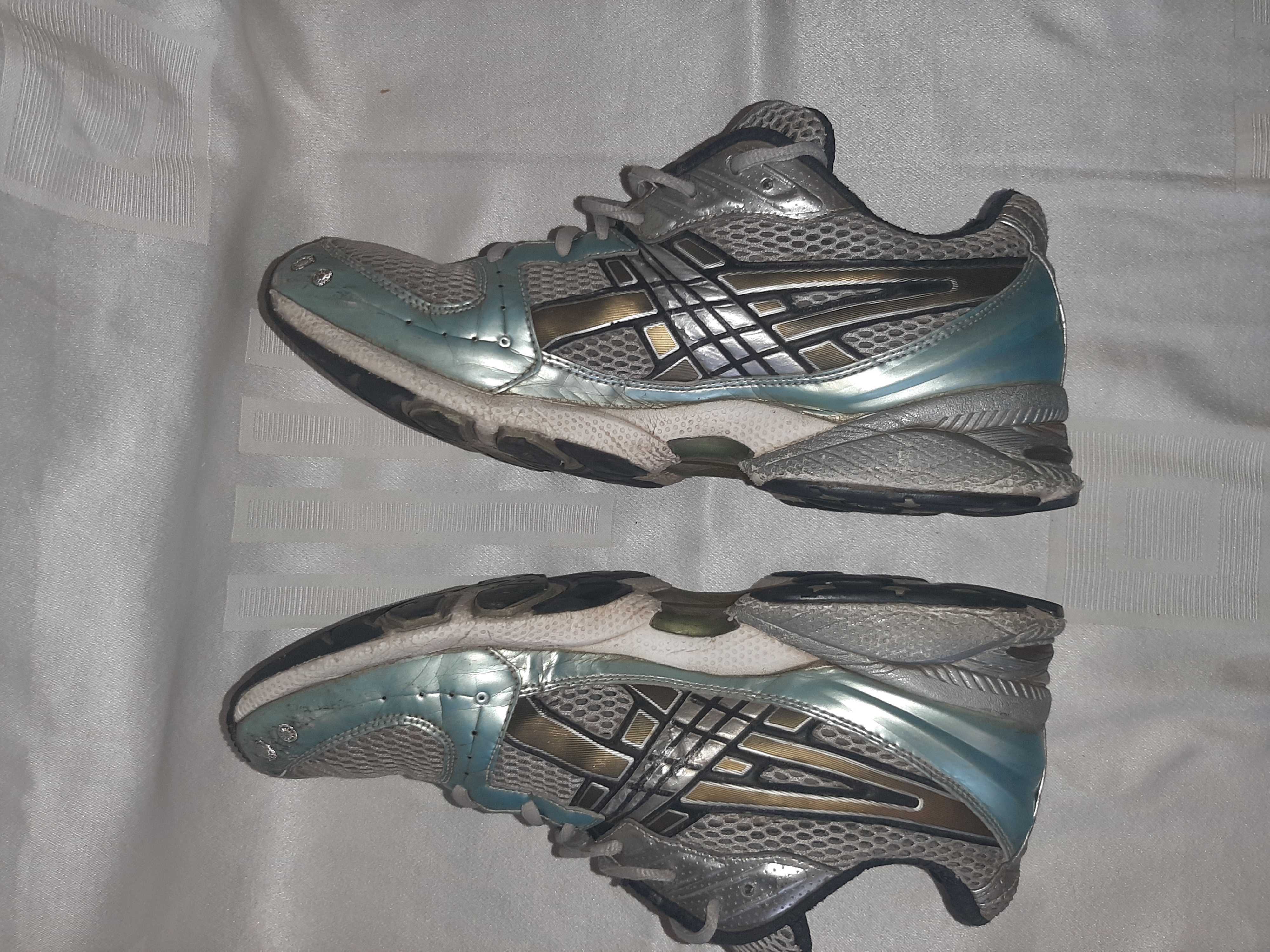 Кроссовки мужские ASICS 45 размер.