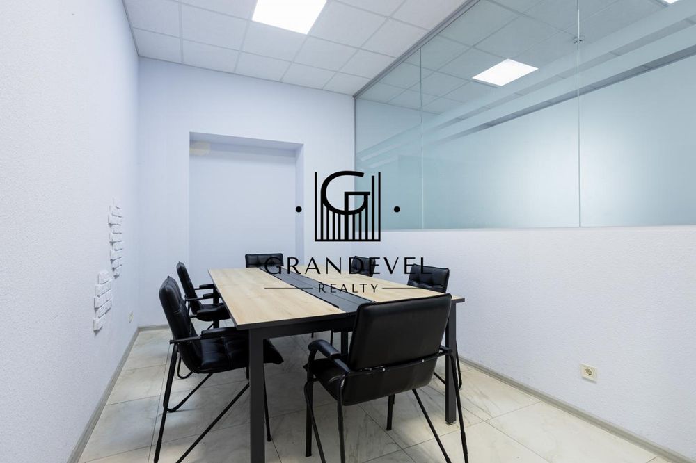 Продається комерційне приміщення 65м по вул. Нижній Вал (Поділ)