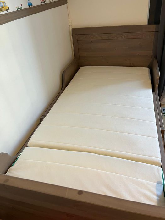 Cama criança IKEA extensível com colchão