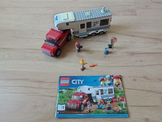 Lego City Pickup z przyczepą 60182