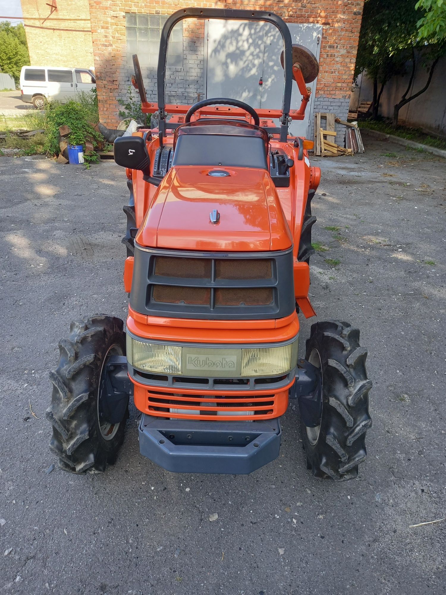 Міні трактор Kubota gt 3