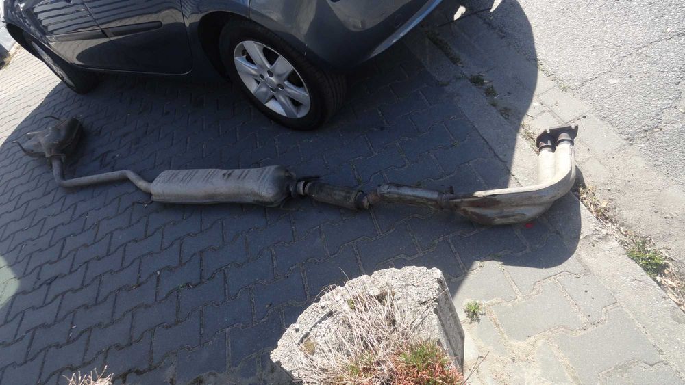 Tłumik Opel Vectra B rok 95 do rocznika 2002 oryginalny Demontaż