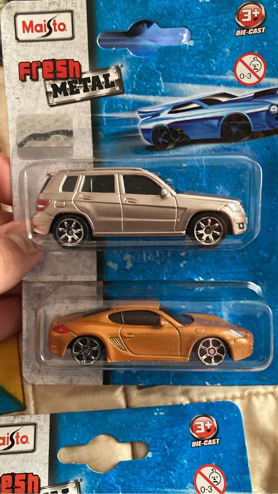 Carrinhos miniatura