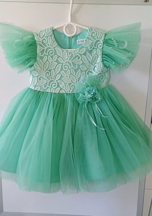 святкова сукня для маленької дівчинки  3 років