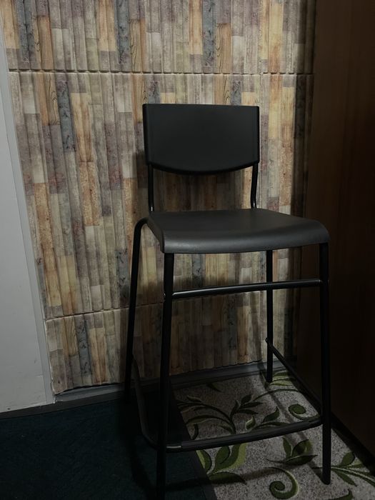 Визажный стул в хорошем состоянии