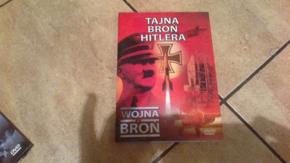 film z ksiazką,, Tajna Broń Hitlera z serii Wojna i Broń