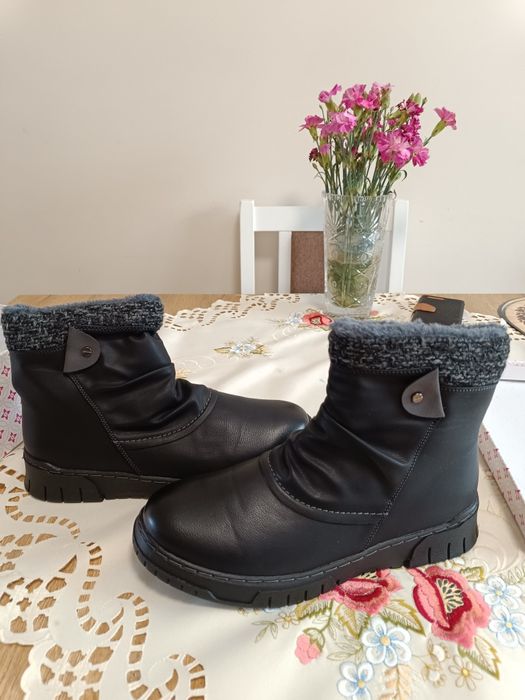 Sprzedam botki zimowe czarne nowe