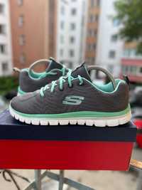 Кросівки Skechers