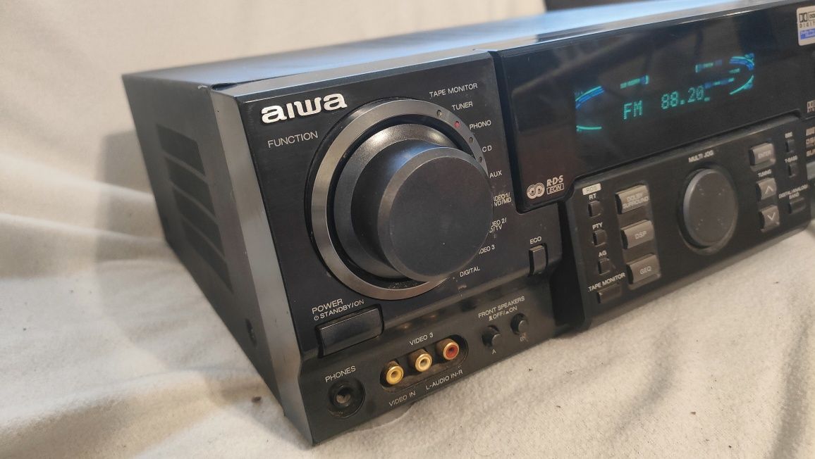 Amplituner Aiwa AV-D77