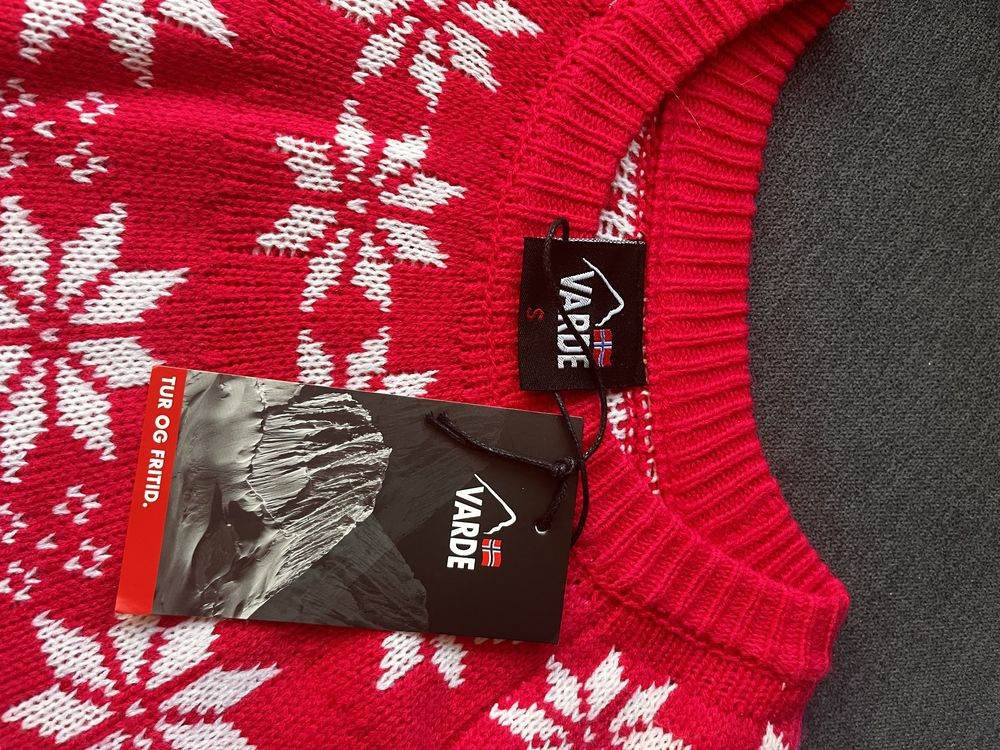 Sweter plus rękawiczki z Norwegii Varde