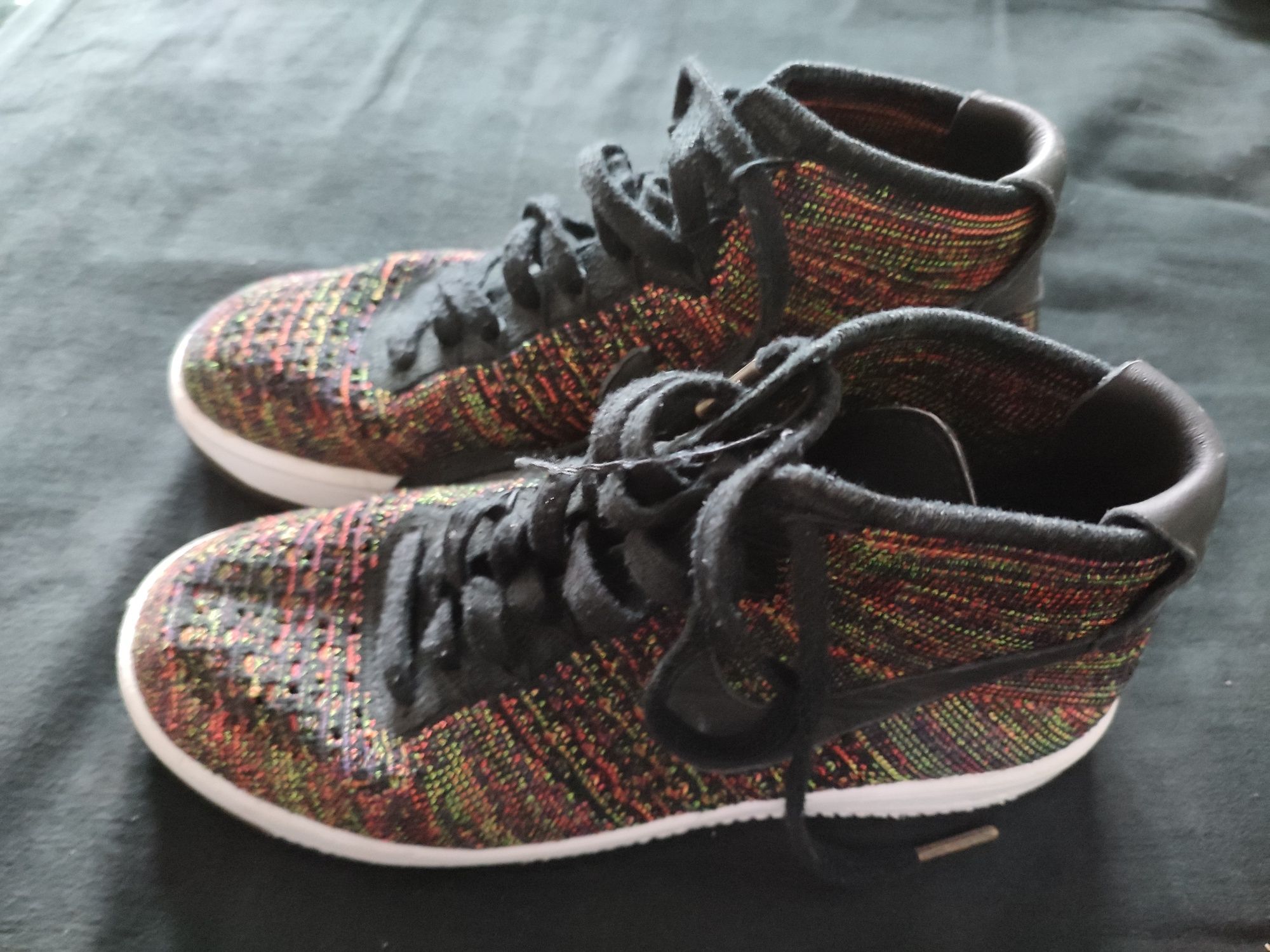 Buty Nike unisex rozm 39