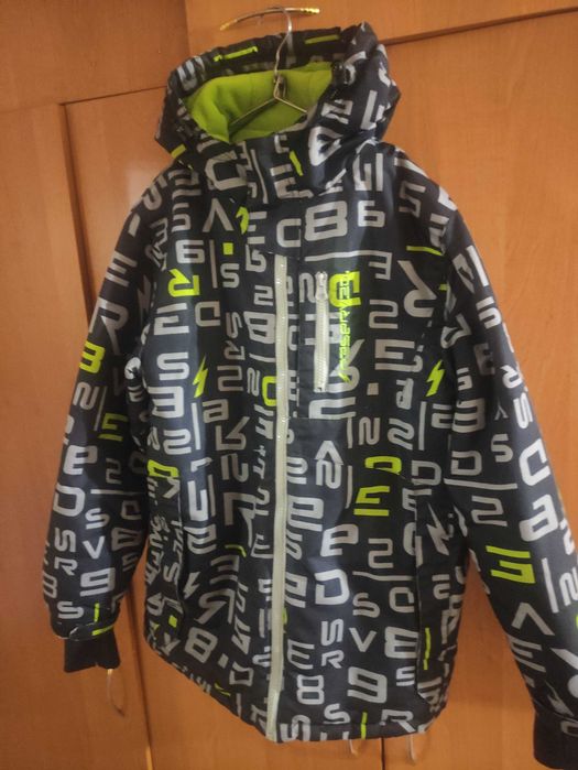 Зимова спортивна куртка для 12-13 років