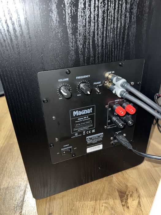 Subwoofer Magnat Alpha RS 8 Aktywny 80W Czarny