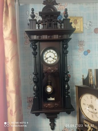Часы настенные старинные Годинник настінний антикварний