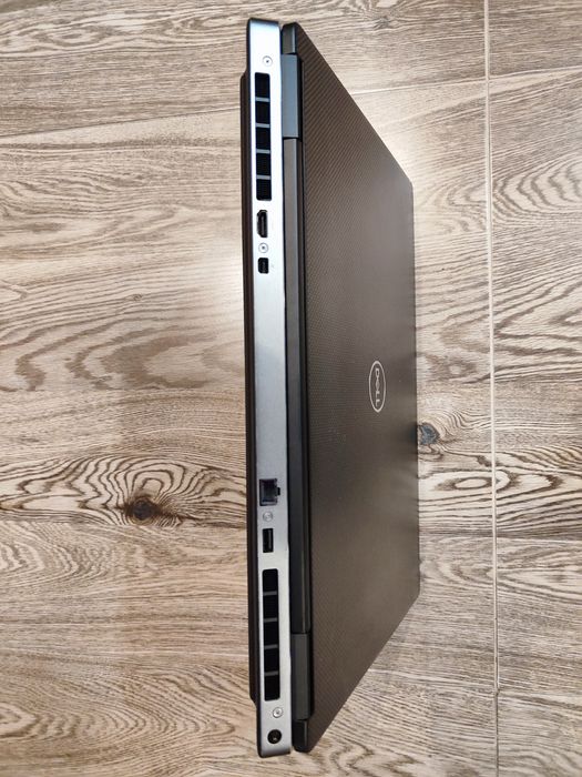 Dell Precision 7730 Xeon p4200