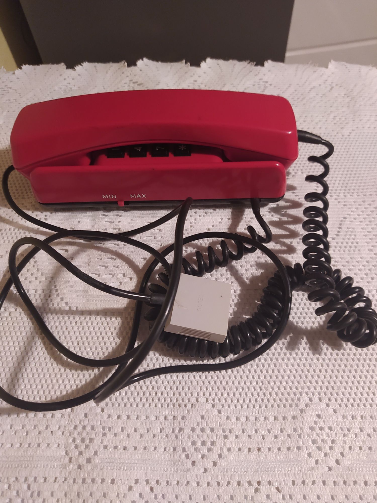 Stary telefon stacjonarny scienny Narcyz 270 .