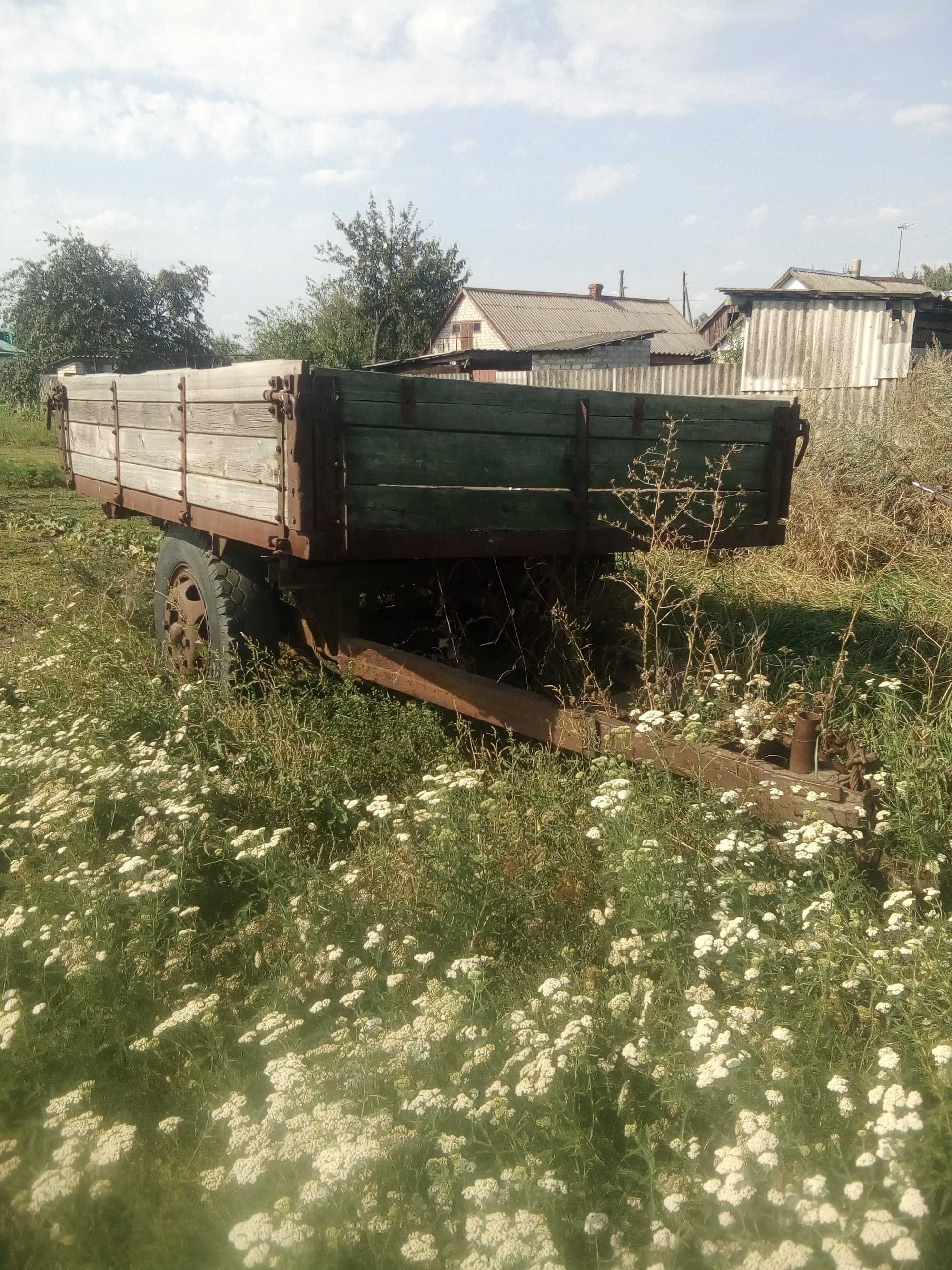 Прицеп легковий тракторний.