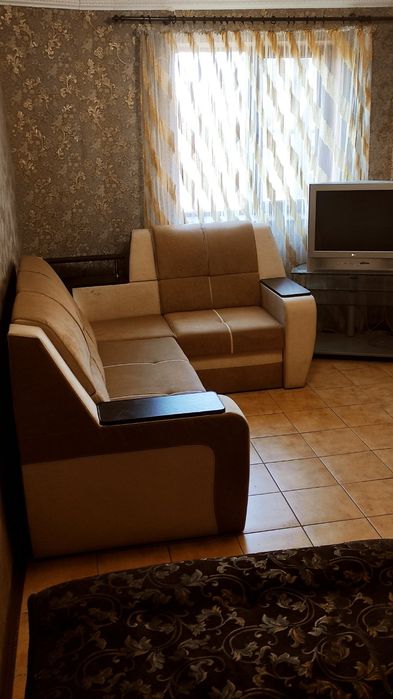 Сдам посут 1к кв . Закрытый двор.Есть зона барбекю. Свободна